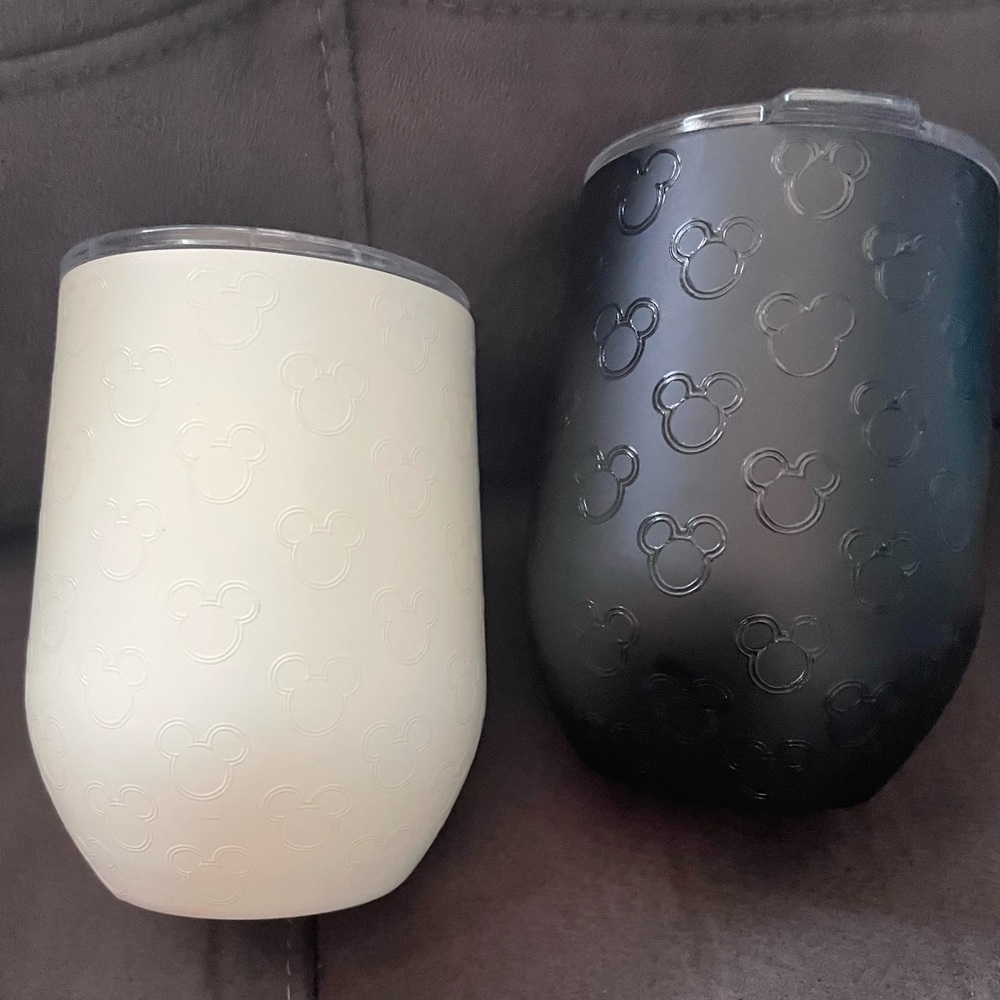 NWOT- Black and white Disney tumbler cups